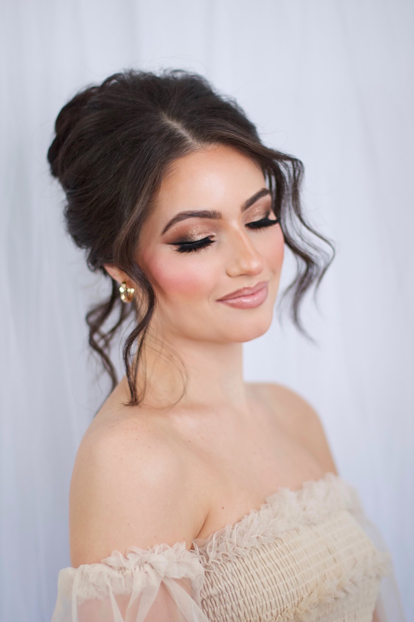 Glam makeup by Jacqueline Cole
