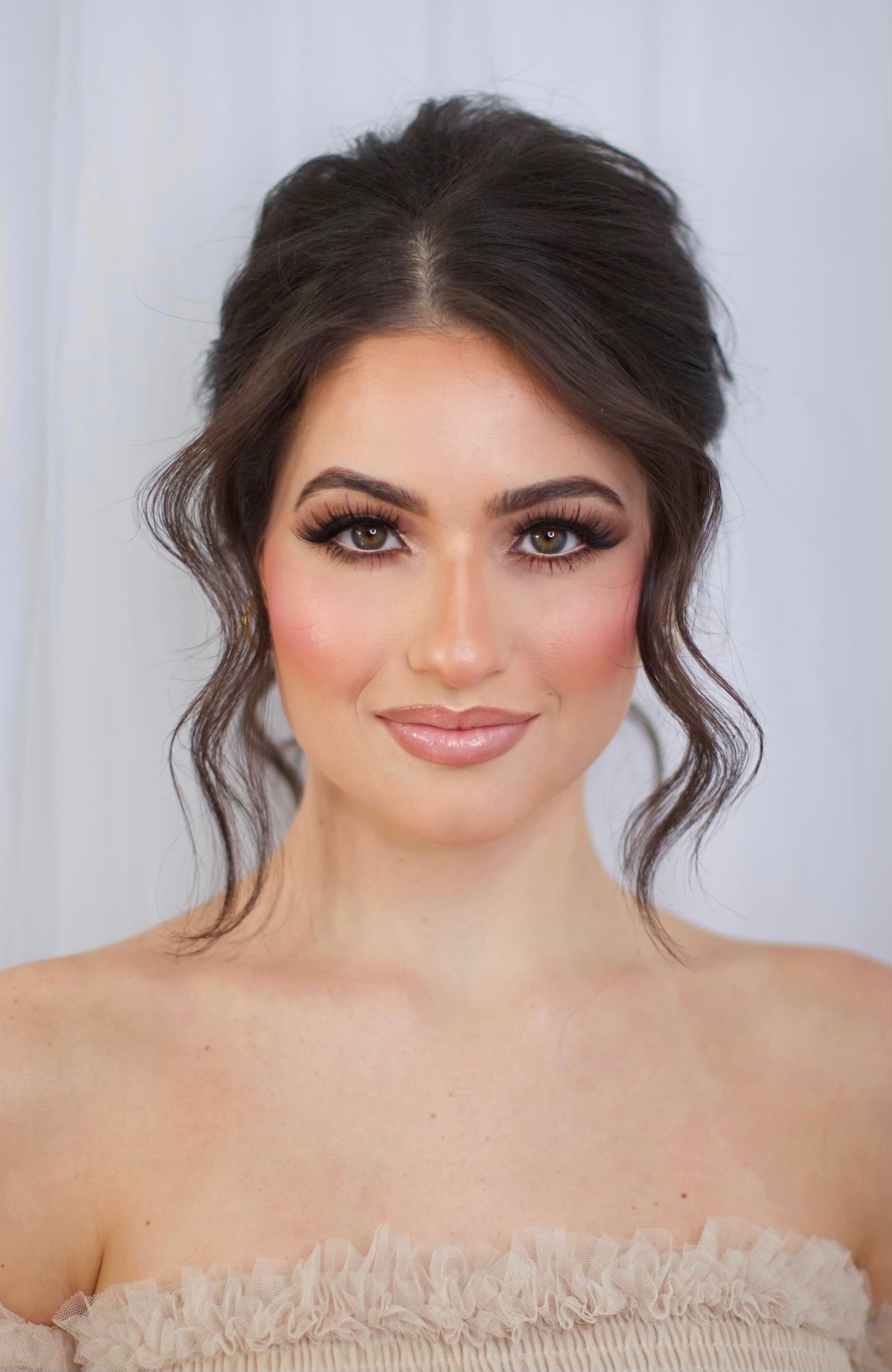 Glam makeup by Jacqueline Cole