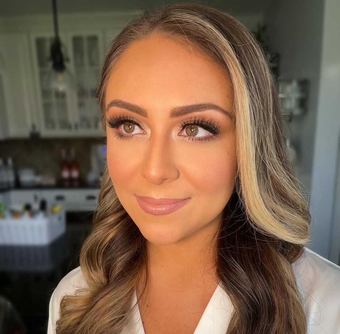 Glam makeup by Jacqueline Cole