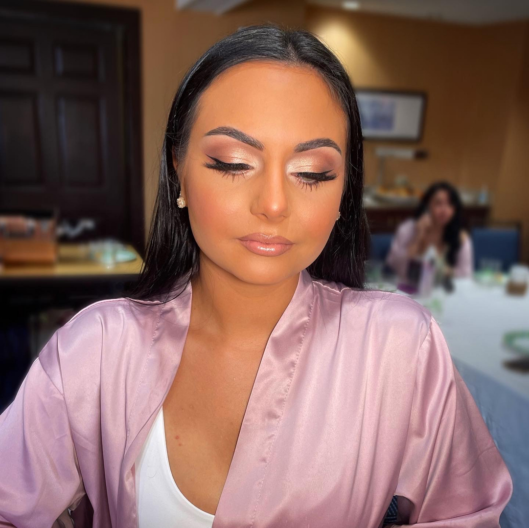 Glam makeup by Jacqueline Cole